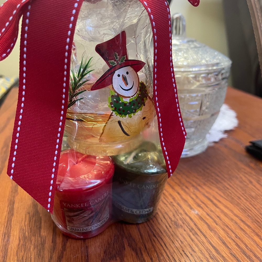 Yankee candle tea lights and snowman tea-light holder